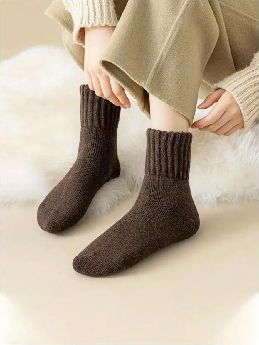 1 Pairs of Women'S Winter Socks, Warm and Thick Knitted Soft Mid-Calf Socks, Plush Socks, Women'S Knitted Socks, Thick and Cozy